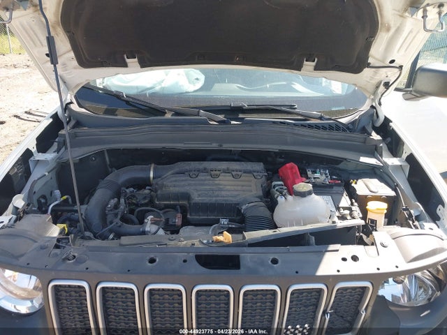 2023 Jeep Renegade Latitude 4x4 მანქანა იყიდება აუქციონზე, vin: ZACNJDB18PPP70478, აუქციონის ნომერი: 44923775