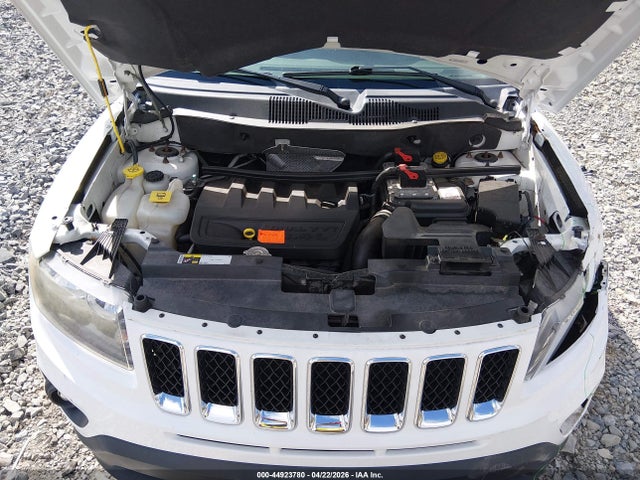 44923780 :رقم المزاد ، 1C4NJDBB4ED661250 vin ، 2014 Jeep Compass Sport مزاد بيع