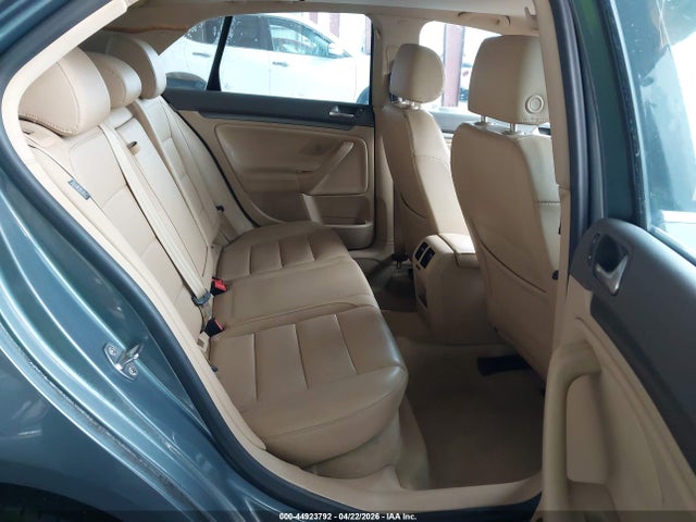 2006 Volkswagen Jetta Tdi მანქანა იყიდება აუქციონზე, vin: 3VWRT81K56M658655, აუქციონის ნომერი: 44923792