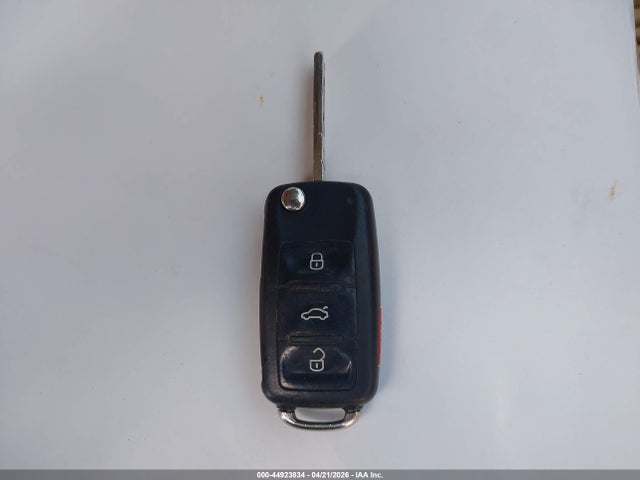 44923834 :رقم المزاد ، WVGBV7AX7FW522592 vin ، 2015 Volkswagen Tiguan Se مزاد بيع