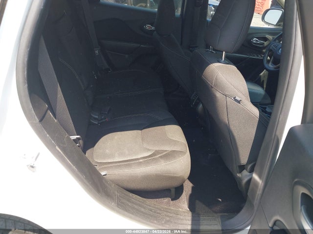 2017 Jeep Cherokee Latitude Fwd მანქანა იყიდება აუქციონზე, vin: 1C4PJLCB5HW523534, აუქციონის ნომერი: 44923847