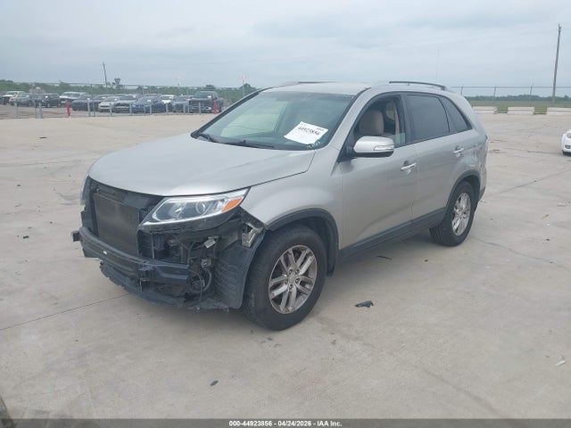 5XYKT3A69FG579707 KIA SORENTO LX