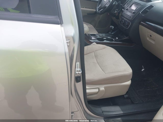5XYKT3A69FG579707 KIA SORENTO LX