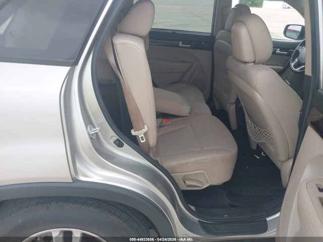 5XYKT3A69FG579707 KIA SORENTO LX