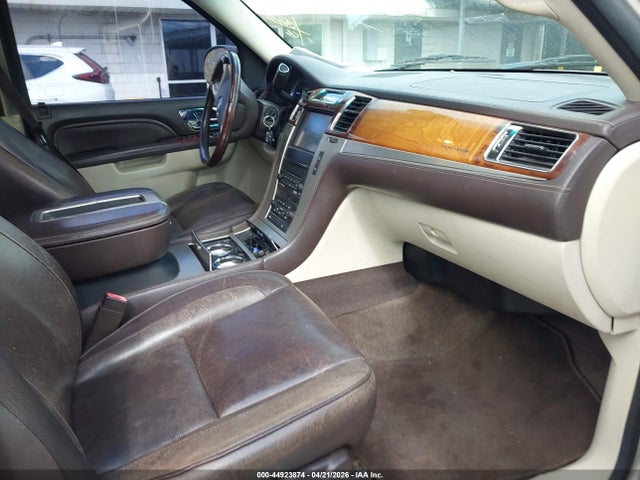 Продажа на аукционе авто 2012 Cadillac Escalade Esv Platinum Edition, vin: 1GYS4KEF4CR133473, номер лота: 44923874