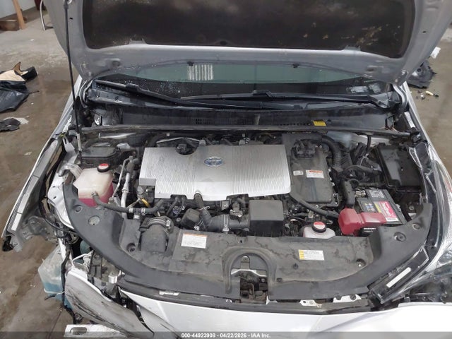 JTDKBRFU1G3512912 Toyota Prius Two