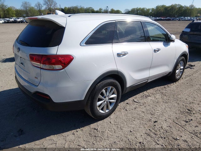 44923919 :رقم المزاد ، 5XYPG4A32JG425385 vin ، 2018 Kia Sorento 2.4l Lx مزاد بيع