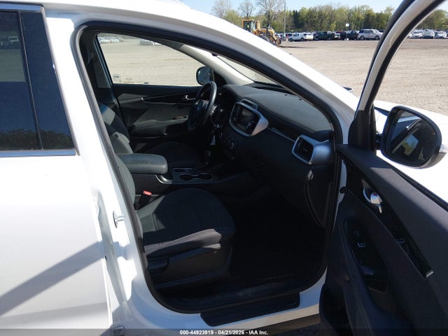 44923919 :رقم المزاد ، 5XYPG4A32JG425385 vin ، 2018 Kia Sorento 2.4l Lx مزاد بيع