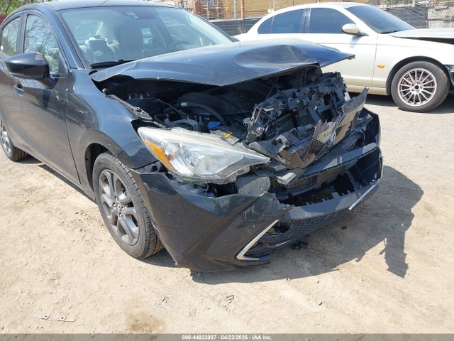 Продажа на аукционе авто 2019 Toyota Yaris Le, vin: 3MYDLBYV3KY506887, номер лота: 44923987