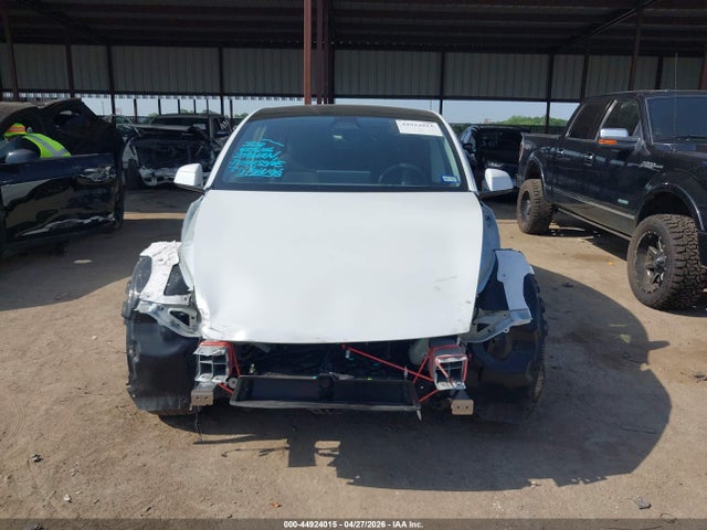 7SAYGDED9TA439656 Tesla Model Y Premium Rear-wheel Drive/standard Rear-wheel Drive