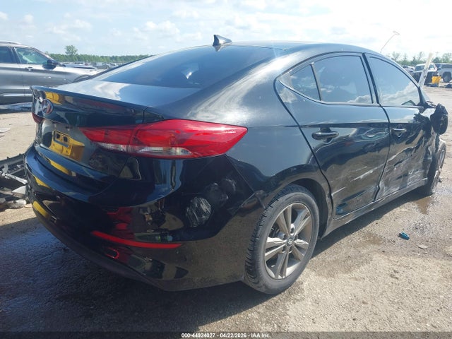 44924027 :رقم المزاد ، 5NPD84LF4JH234891 vin ، 2018 Hyundai Elantra Sel مزاد بيع