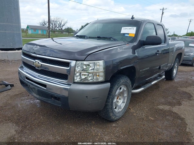 44924051 :رقم المزاد ، 1GCSKSE35AZ114753 vin ، 2010 Chevrolet Silverado 1500 Lt مزاد بيع