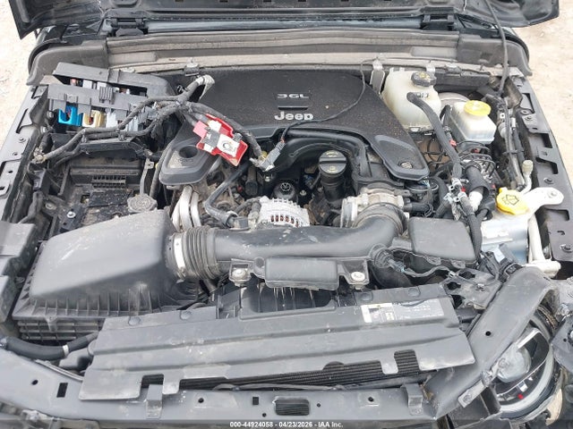 1C4HJXEG7KW572360 Jeep Wrangler Unlimited Sahara 4x4