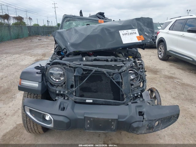 1C4HJXEG7KW572360 Jeep Wrangler Unlimited Sahara 4x4