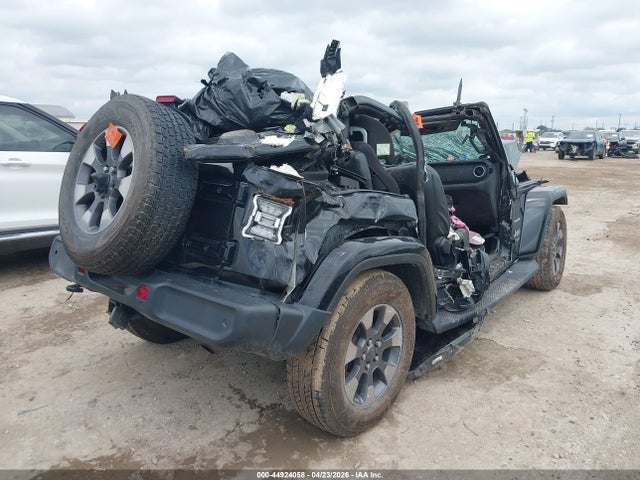 1C4HJXEG7KW572360 Jeep Wrangler Unlimited Sahara 4x4