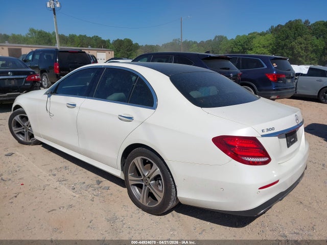 44924070 :رقم المزاد ، WDDZF4KB4HA281713 vin ، 2017 Mercedes-benz E 300 4matic مزاد بيع