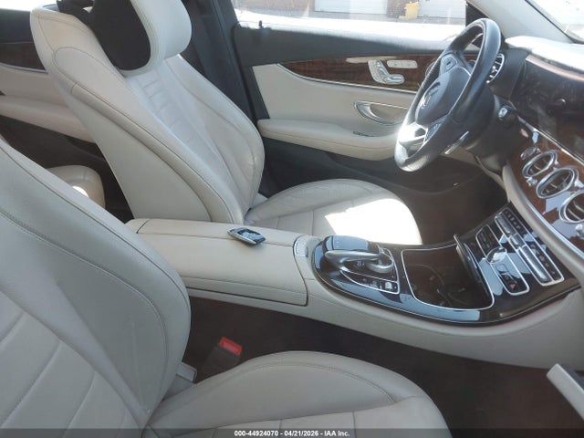 44924070 :رقم المزاد ، WDDZF4KB4HA281713 vin ، 2017 Mercedes-benz E 300 4matic مزاد بيع