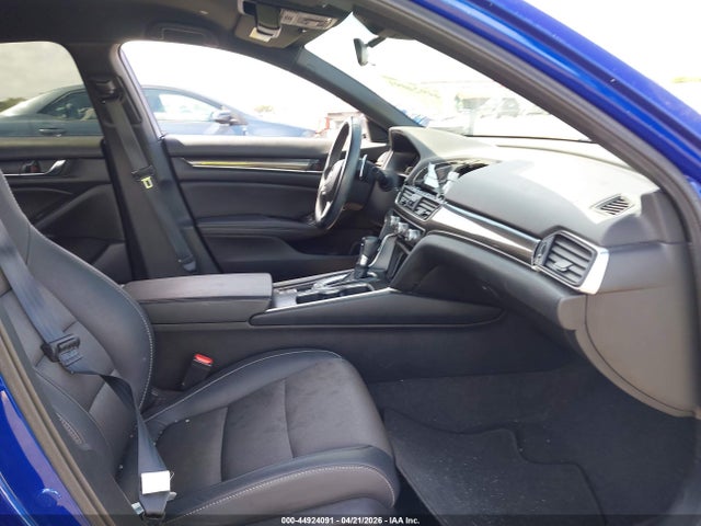 Продажа на аукционе авто 2020 Honda Accord Sport, vin: 1HGCV1F30LA147702, номер лота: 44924091