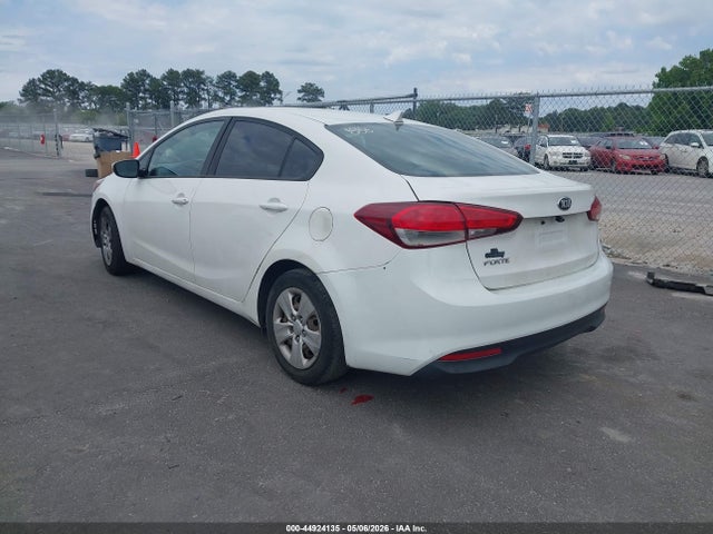 Aukcja sprzedaży 2017 Kia Forte Lx, vin: 3KPFK4A70HE104823, numer aukcji: 44924135