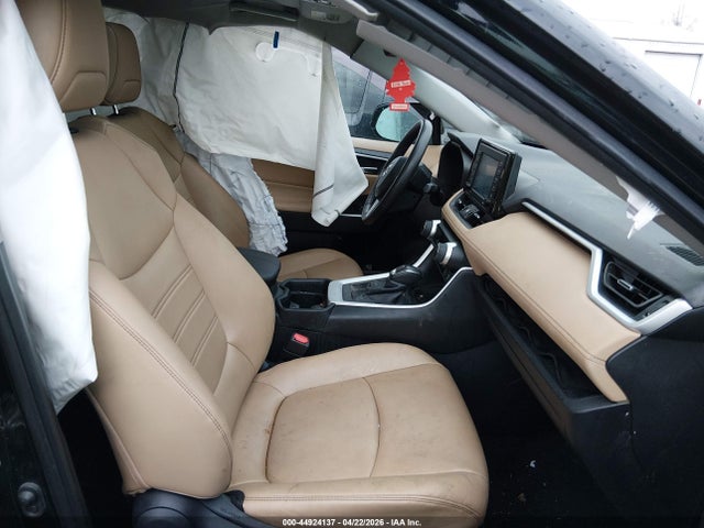 Aukcja sprzedaży 2021 Toyota Rav4 Xle Premium, vin: 2T3A1RFV5MC200643, numer aukcji: 44924137