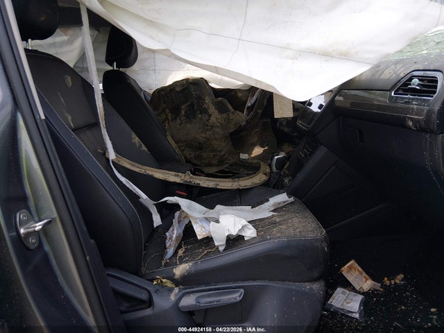 2022 Volkswagen Tiguan 2.0t Se მანქანა იყიდება აუქციონზე, vin: 3VV3B7AX5NM123472, აუქციონის ნომერი: 44924158