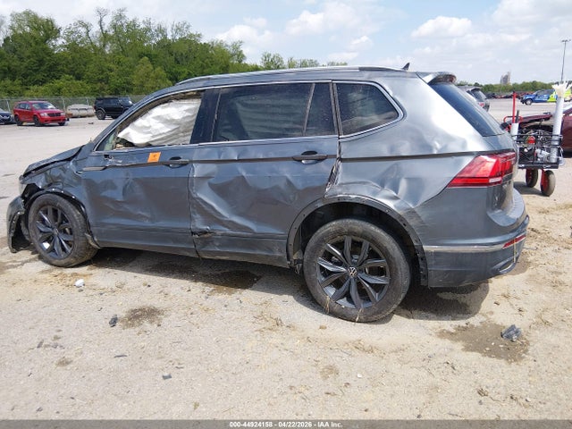 2022 Volkswagen Tiguan 2.0t Se მანქანა იყიდება აუქციონზე, vin: 3VV3B7AX5NM123472, აუქციონის ნომერი: 44924158