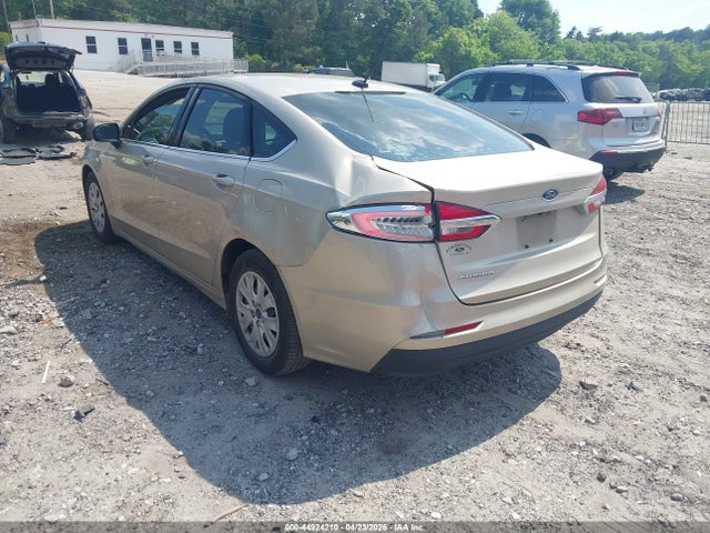 Ford FUSION S 2019 3FA6P0G77KR160071 Image 3