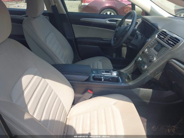 Ford FUSION S 2019 3FA6P0G77KR160071 Image 5