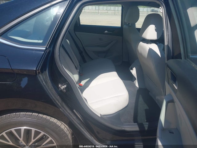 Продаж на аукціоні авто 2019 Volkswagen Jetta 1.4t R-line/1.4t S/1.4t Se, vin: 3VWCB7BU2KM217739, номер лоту: 44924219