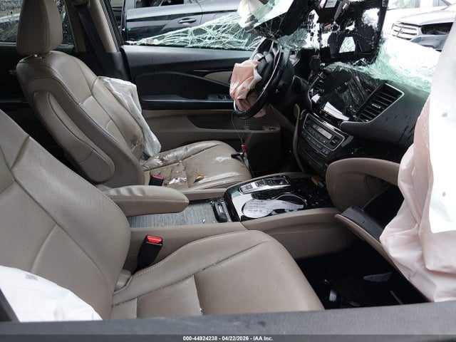 Продажа на аукционе авто 2019 Honda Pilot Touring, vin: 5FNYF6H95KB051263, номер лота: 44924238