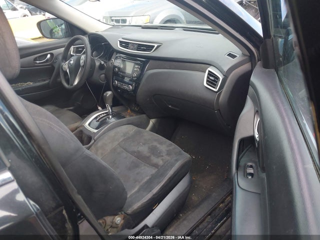 5N1AT2MM8GC811151 Nissan ROGUE SV