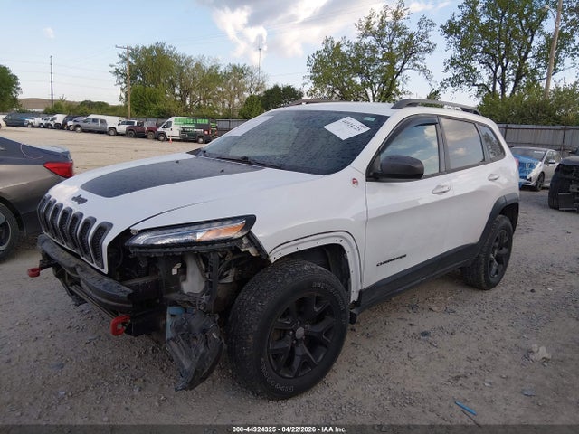 2016 Jeep Cherokee Trailhawk მანქანა იყიდება აუქციონზე, vin: 1C4PJMBB7GW246844, აუქციონის ნომერი: 44924325