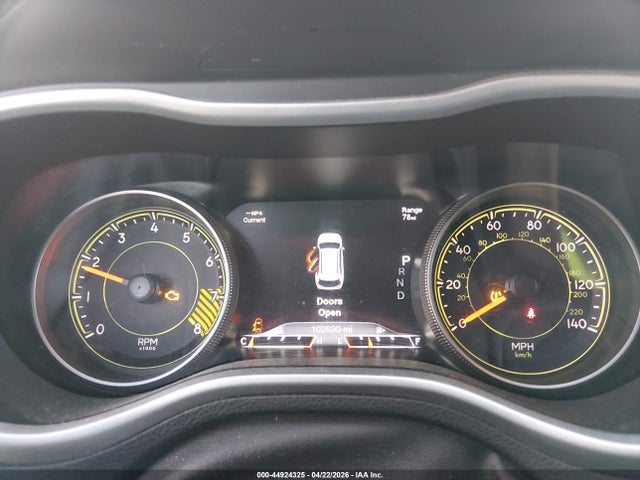 2016 Jeep Cherokee Trailhawk მანქანა იყიდება აუქციონზე, vin: 1C4PJMBB7GW246844, აუქციონის ნომერი: 44924325