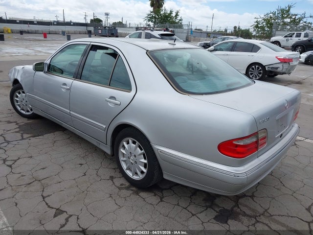 Aukcja sprzedaży 2001 Mercedes-benz E 320, vin: WDBJF65J01B167132, numer aukcji: 44924333