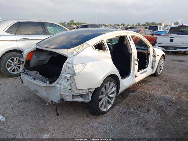 5YJ3E1EB5LF667327 Tesla Model 3 Long Range Dual Motor All-wheel Drive