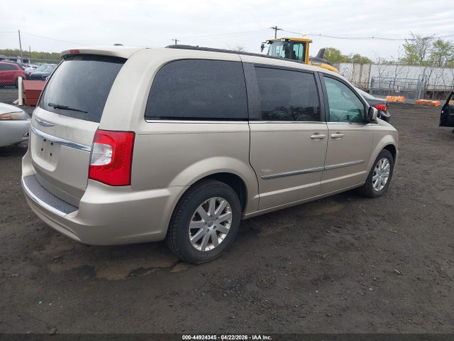 2016 Chrysler Town & Country Touring მანქანა იყიდება აუქციონზე, vin: 2C4RC1BGXGR239389, აუქციონის ნომერი: 44924345