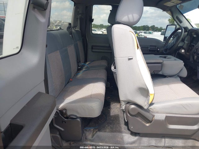 44924370 :رقم المزاد ، 1FT7X2B68CEC97968 vin ، 2012 Ford F-250 Xlt مزاد بيع
