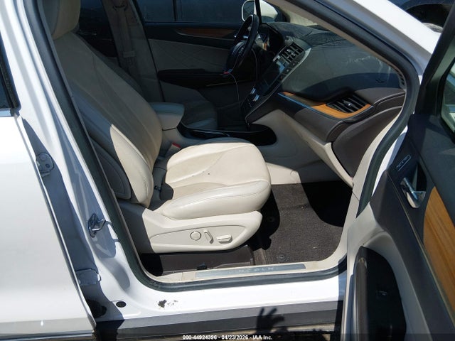 44924396 :رقم المزاد ، 5LMCJ2C90JUL32037 vin ، 2018 Lincoln Mkc Select مزاد بيع