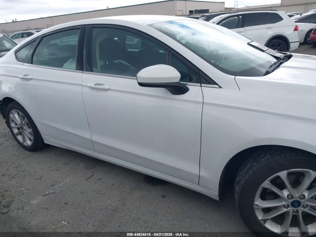 3FA6P0LU9LR173563 Ford Fusion Hybrid Se