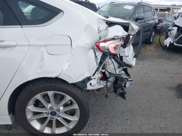3FA6P0LU9LR173563 Ford Fusion Hybrid Se