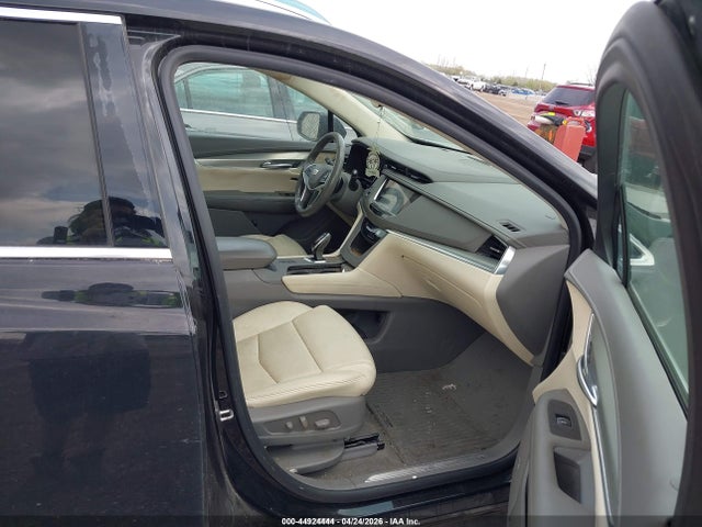 44924444 :رقم المزاد ، 1GYKNDRS6JZ185295 vin ، 2018 Cadillac Xt5 Luxury مزاد بيع