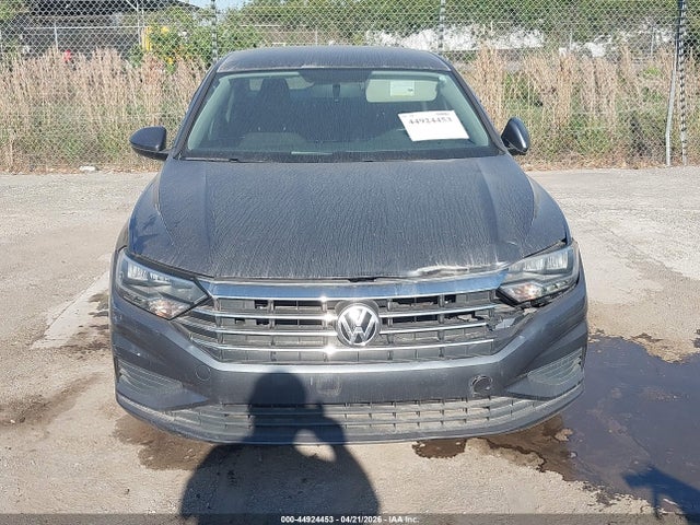 44924453 :رقم المزاد ، 3VWC57BU0MM005058 vin ، 2021 Volkswagen Jetta مزاد بيع