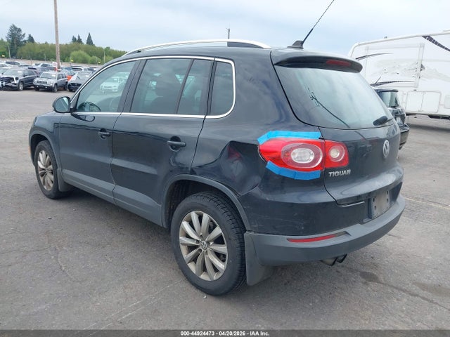 2011 Volkswagen Tiguan Se მანქანა იყიდება აუქციონზე, vin: WVGBV7AX8BW531263, აუქციონის ნომერი: 44924473