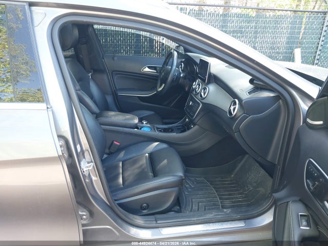 44924474 :رقم المزاد ، WDCTG4GBXHJ323902 vin ، 2017 Mercedes-benz Gla 250 4matic مزاد بيع