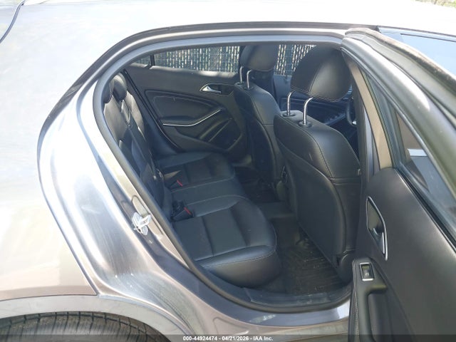 44924474 :رقم المزاد ، WDCTG4GBXHJ323902 vin ، 2017 Mercedes-benz Gla 250 4matic مزاد بيع