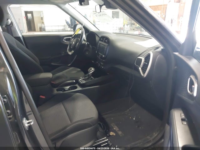 2021 Kia Soul Gt-line მანქანა იყიდება აუქციონზე, vin: KNDJ63AU0M7739470, აუქციონის ნომერი: 44924475
