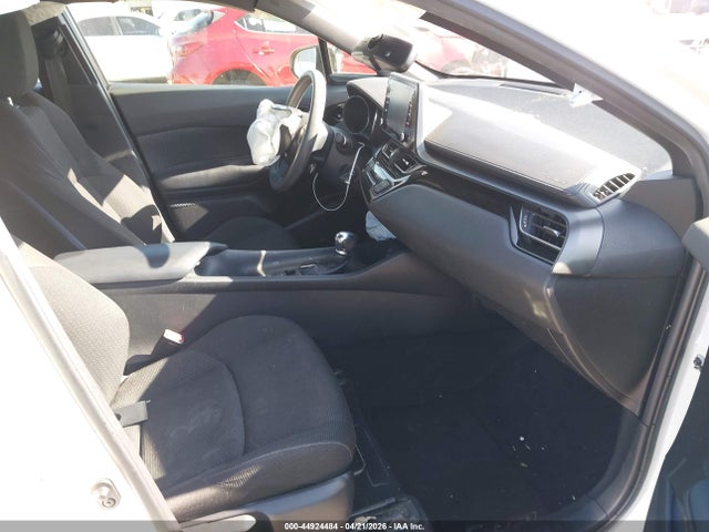 Продажа на аукционе авто 2019 Toyota C-hr Le, vin: JTNKHMBX5K1051585, номер лота: 44924484