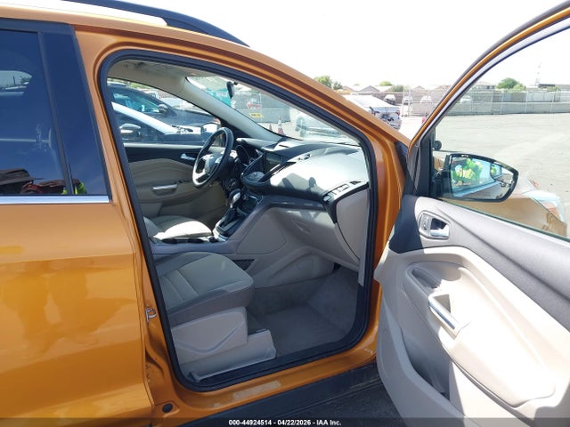 Продажа на аукционе авто 2016 Ford Escape Se, vin: 1FMCU0GX6GUB60824, номер лота: 44924514