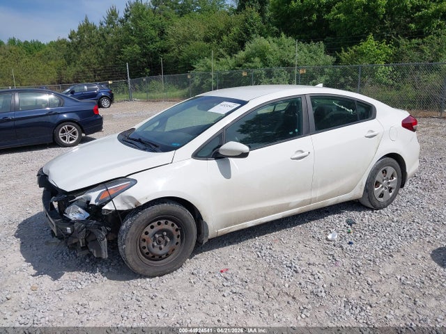 Продажа на аукционе авто 2017 Kia Forte Lx, vin: 3KPFK4A77HE032387, номер лота: 44924541