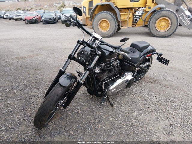 Harley-Davidson Fxbr Breakout 2018 1HD1YEJ32JC031235 Image 2